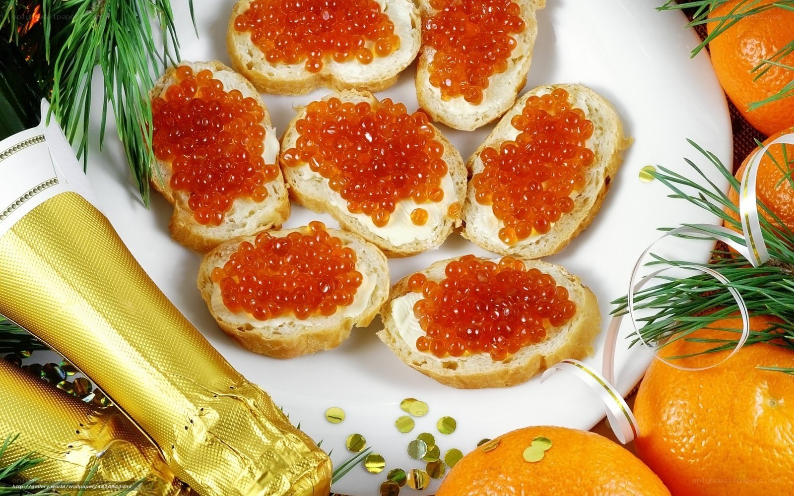 Caviar appetizers on bread