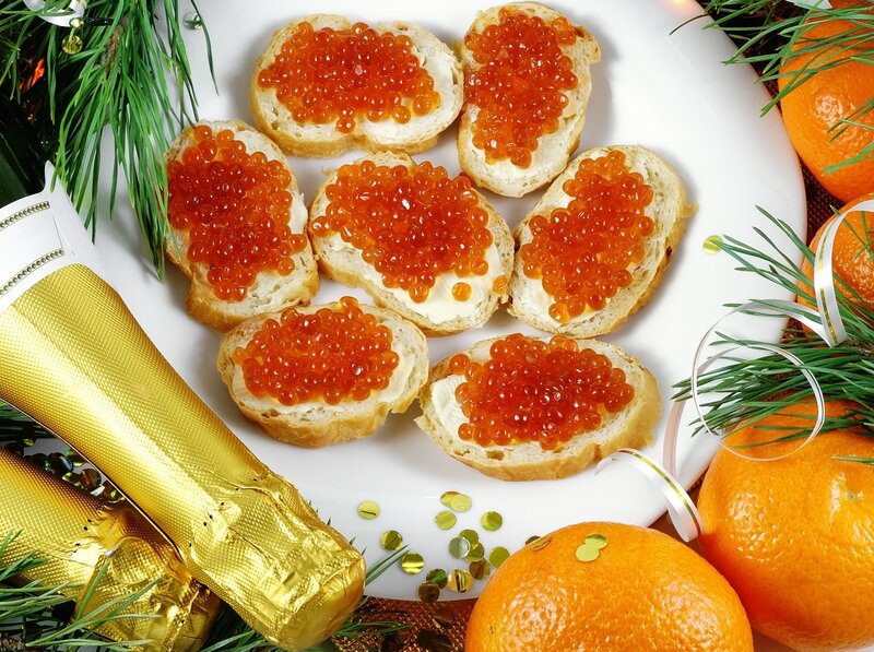 Caviar appetizers with oranges