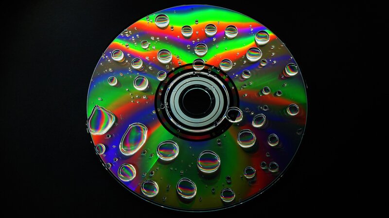 CD with Water Droplets — Green