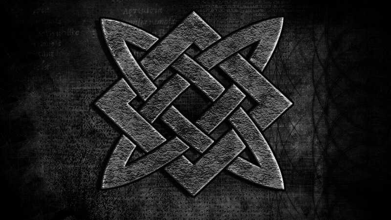 Celtic Knot Symbol — Black