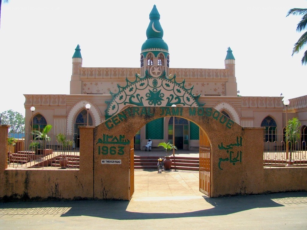Central Jami Mosque entrance