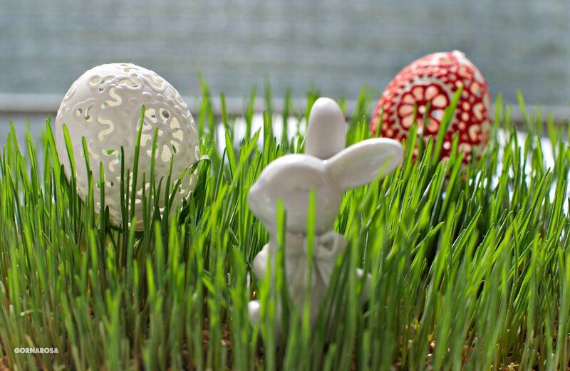 Ceramic Bunny with Eggs — Green