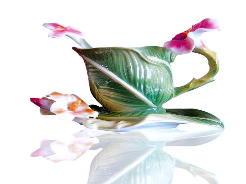 Ceramic Leaf-shaped Pitcher