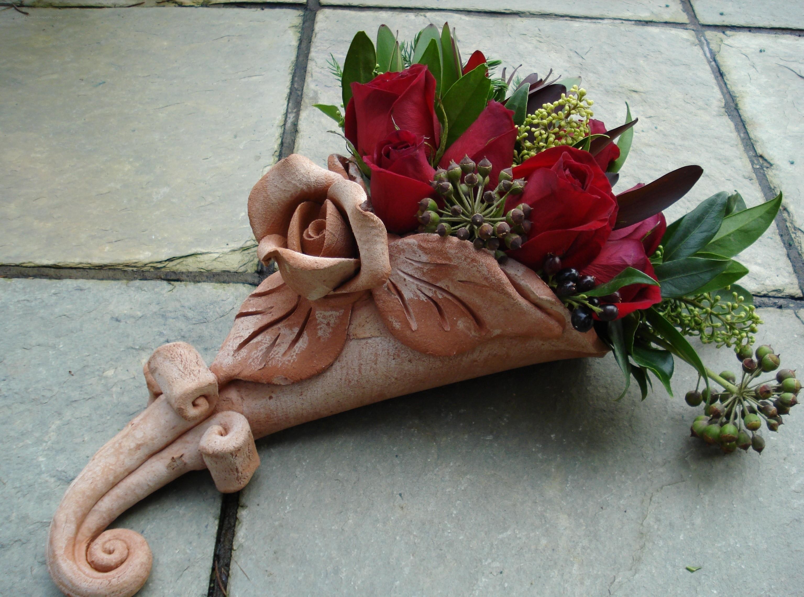 ceramic rose bouquet holder