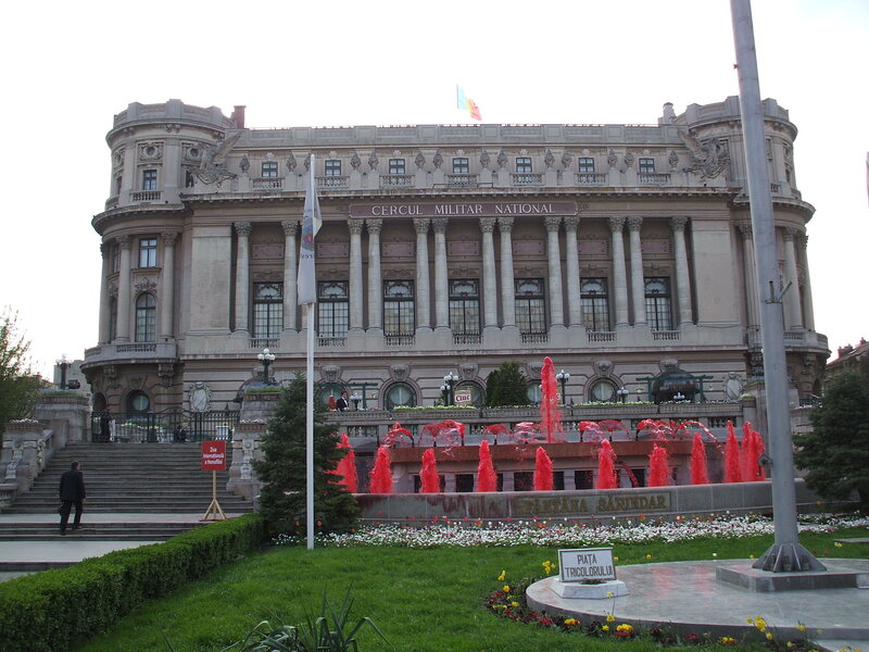 Cercul Militar National building