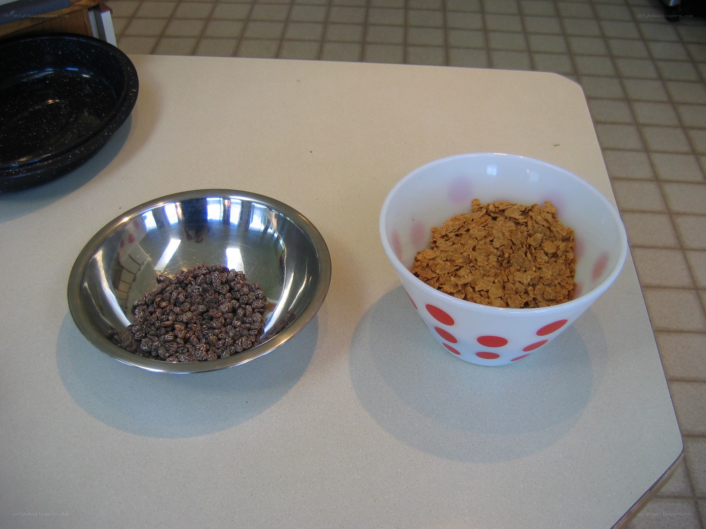 Cereal and chocolate bowls on table