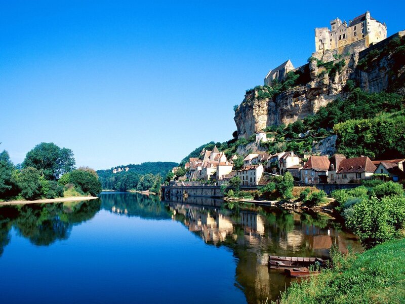 Château de Beynac and Dordogne River