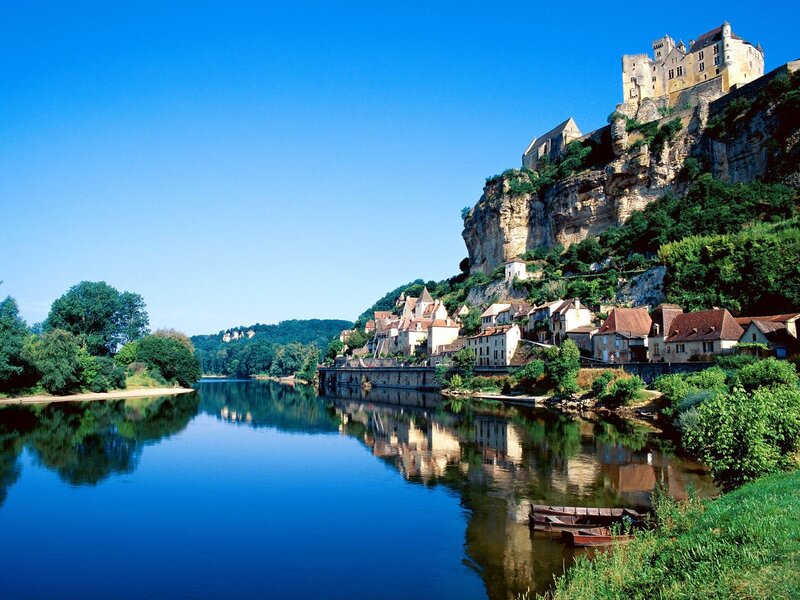 Château de Beynac and Dordogne River