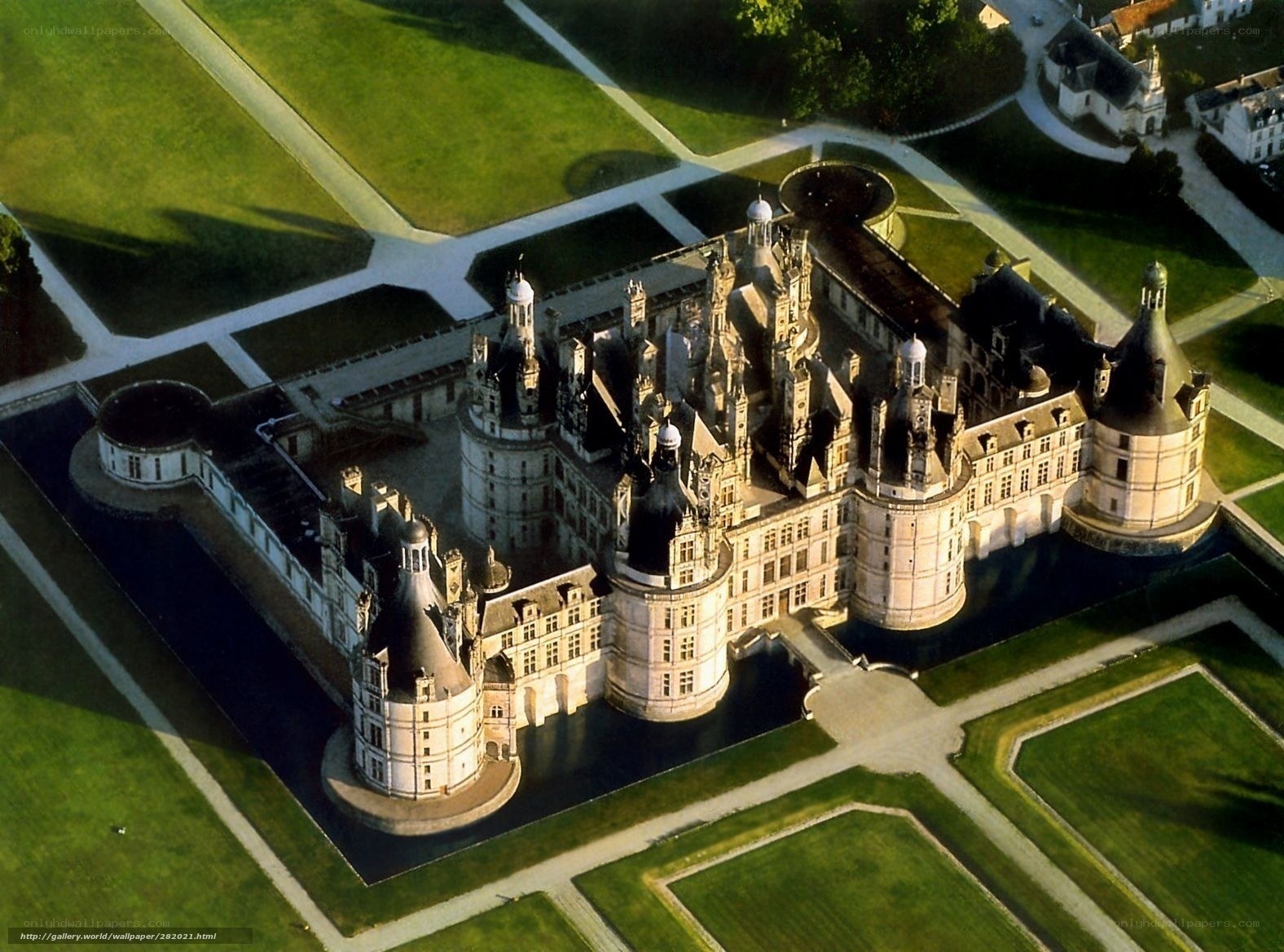 Château de Chambord aerial view