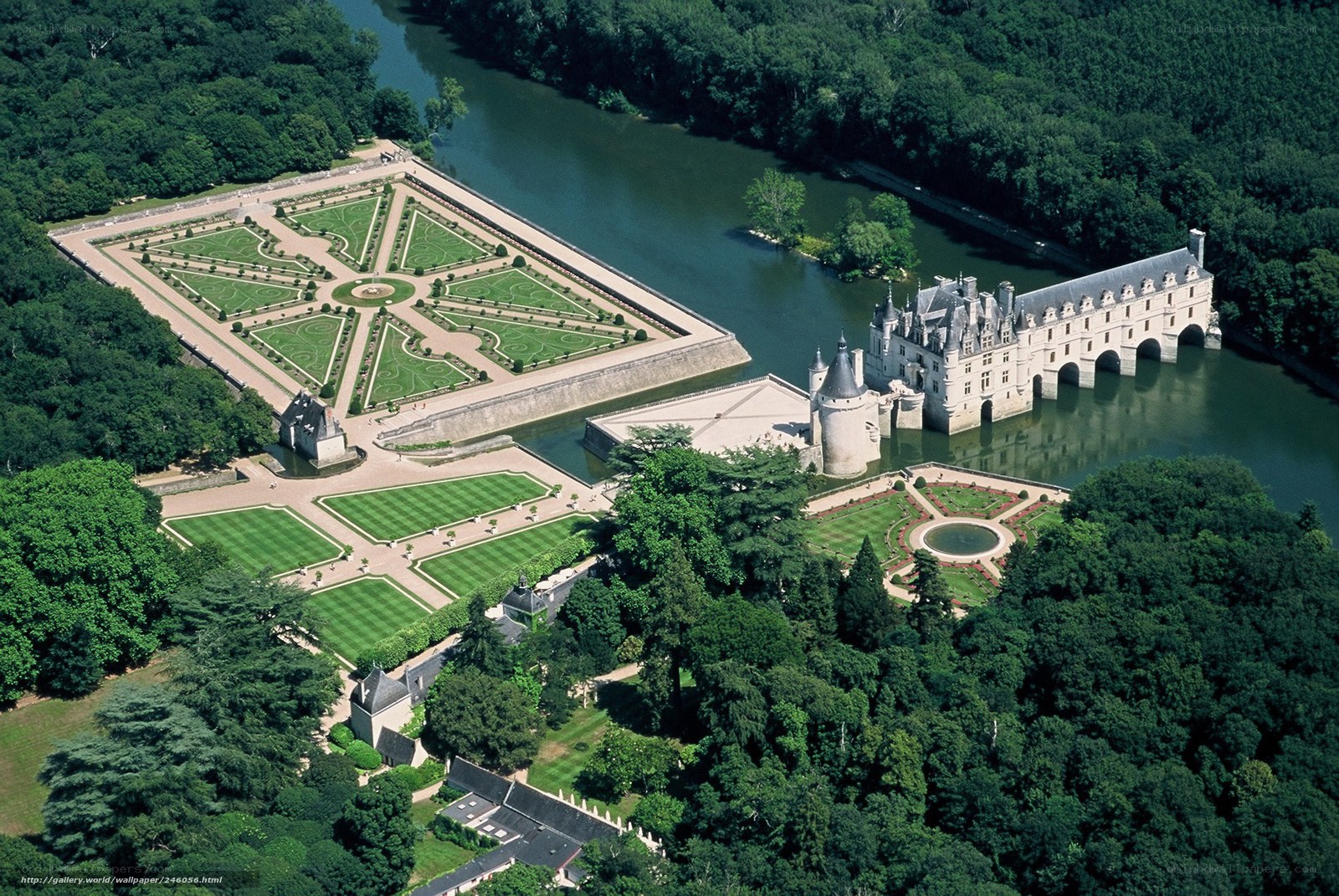 Château de Chambord aerial view