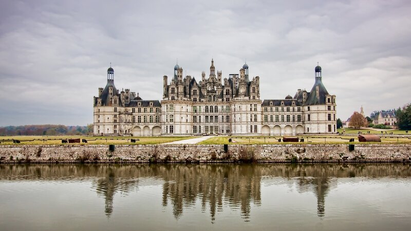 Château De Chambord — Gray, Serene, Autumn