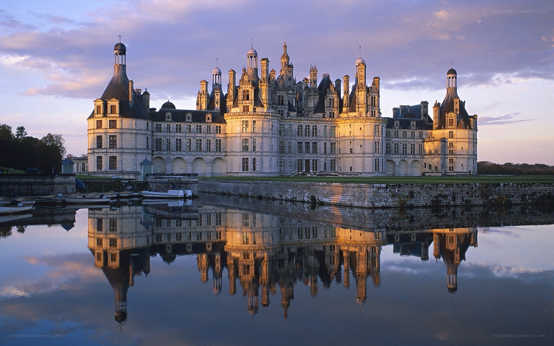 Château de Chambord reflection