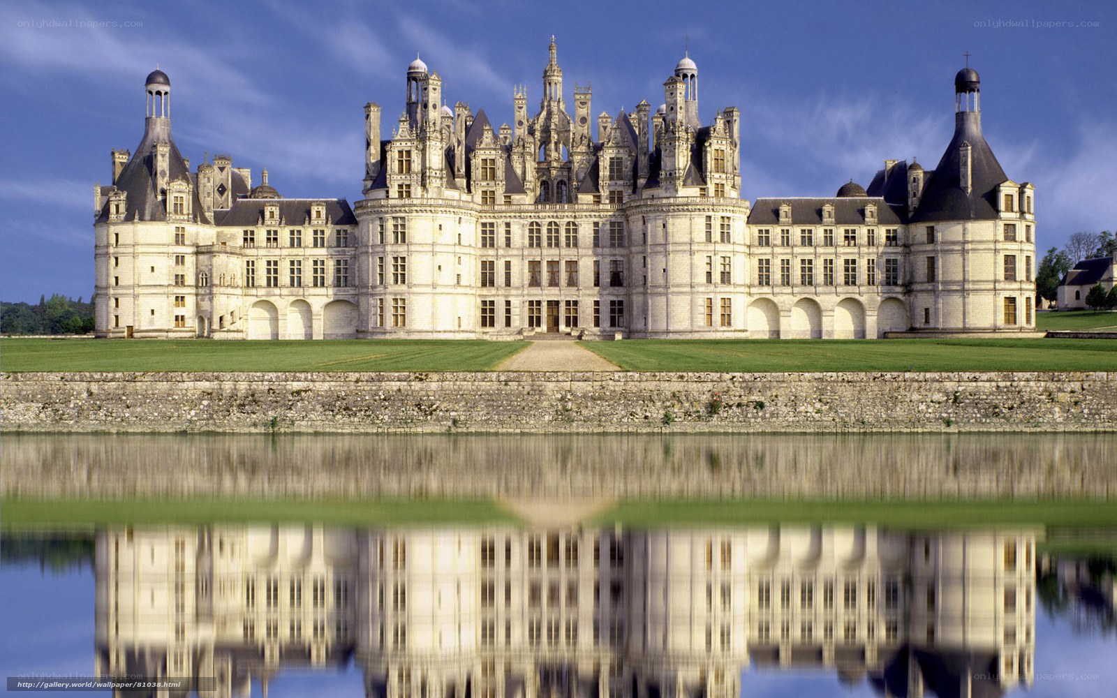 Château de Chambord reflection