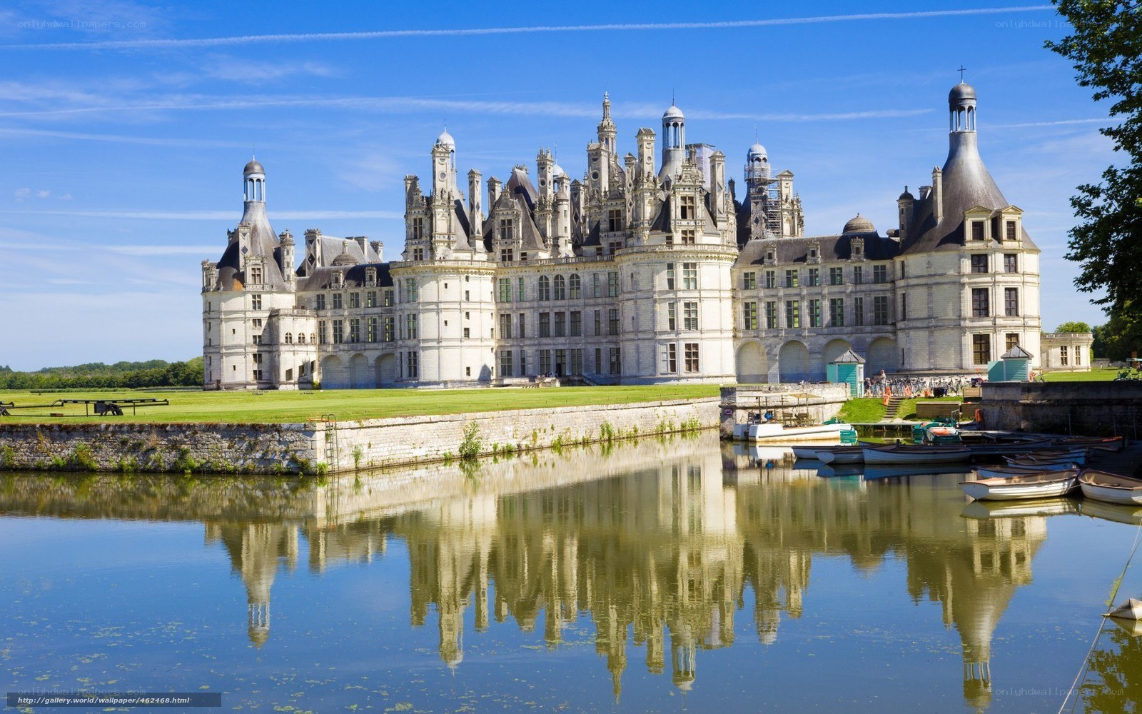 Château de Chambord reflection