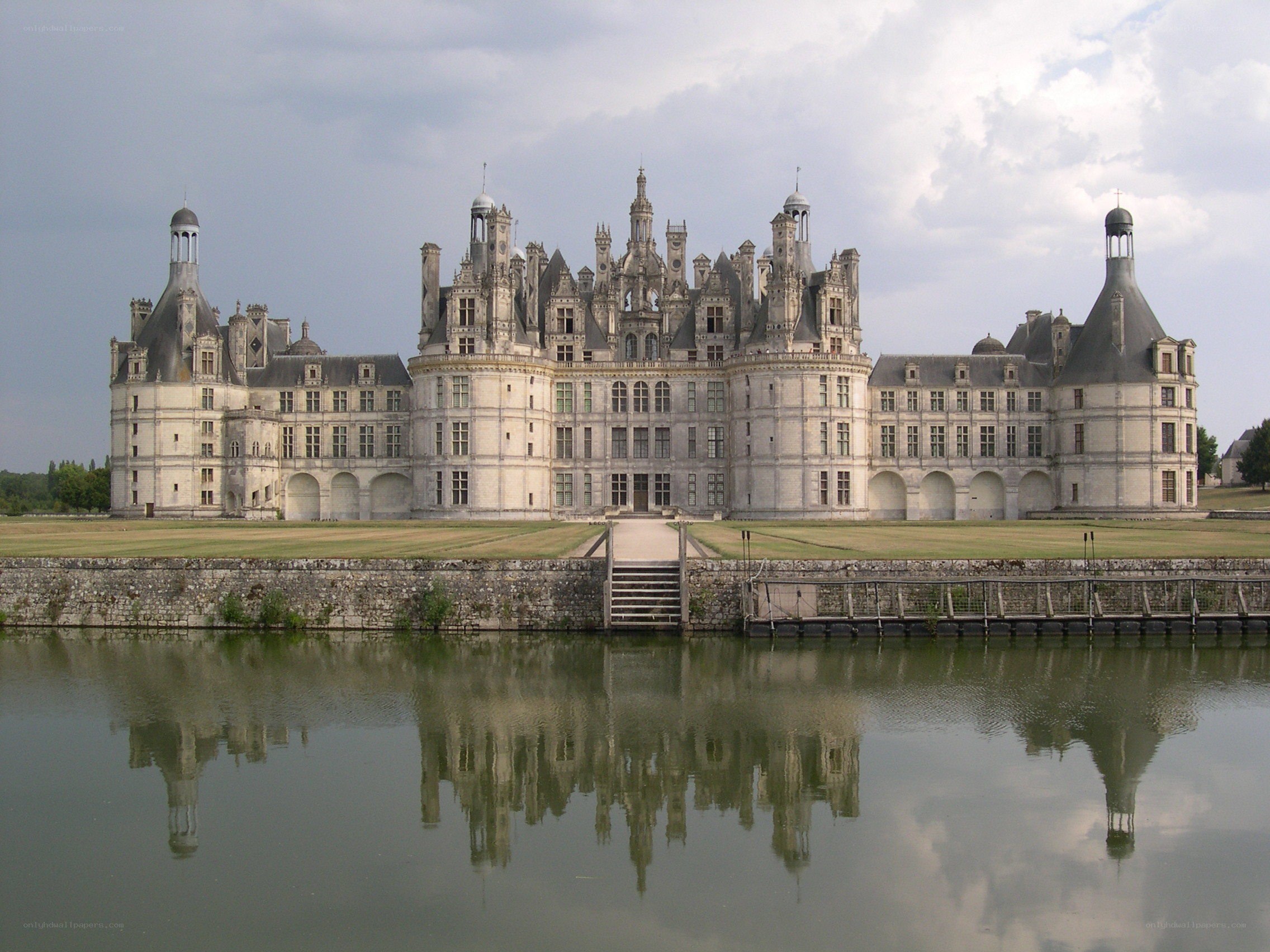 Château de Chambord reflection