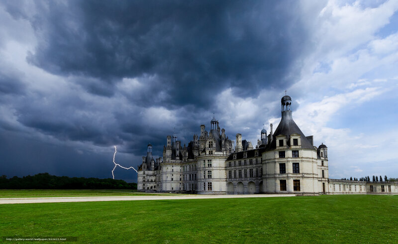 Château de Chambord under stormy sky