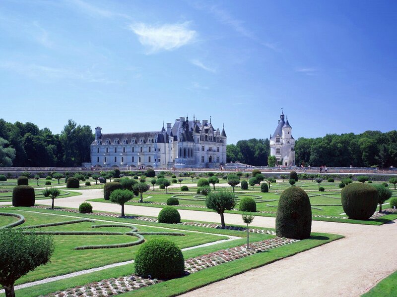 Château de Chambord with formal gardens