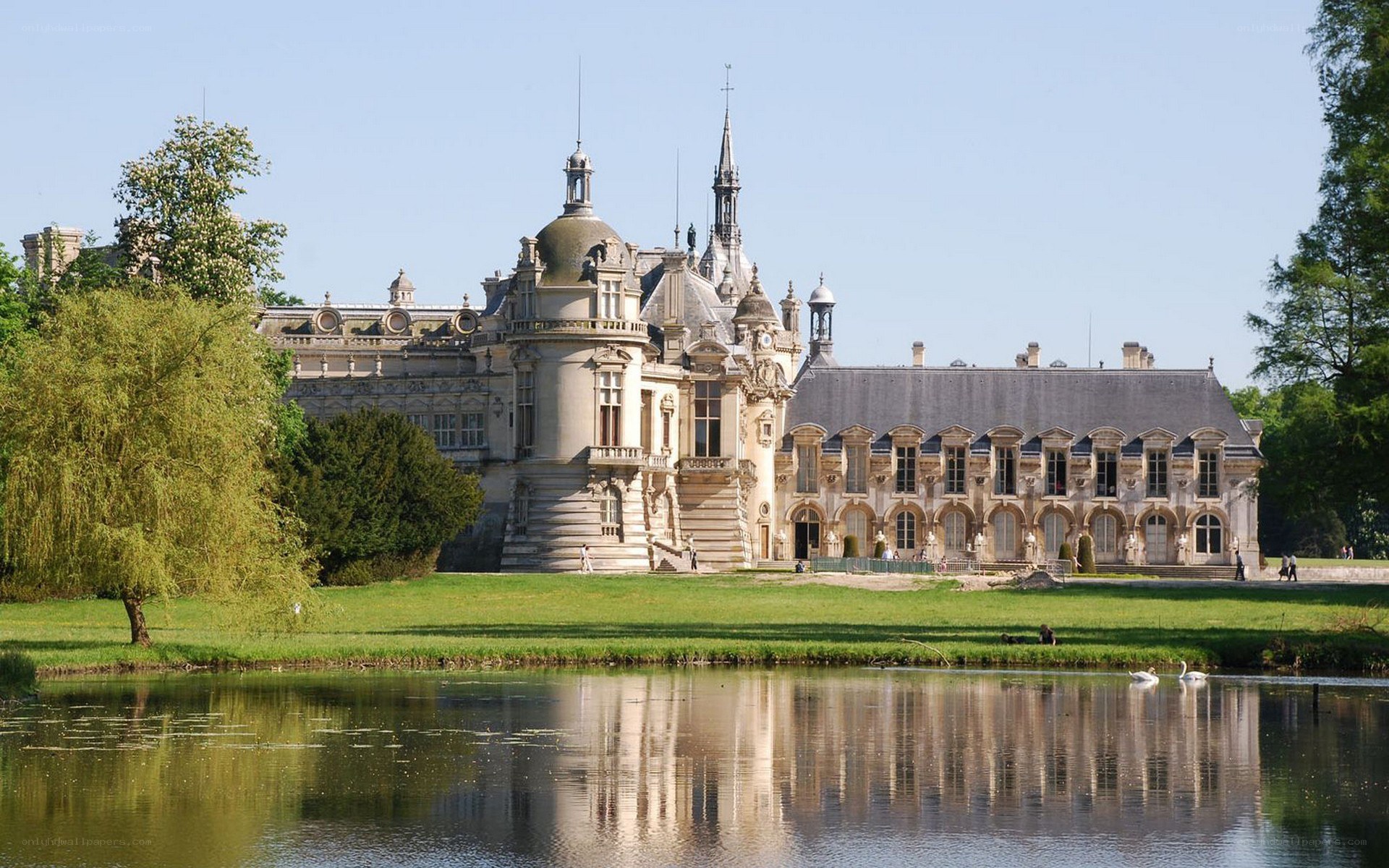 Château de Chantilly with swans