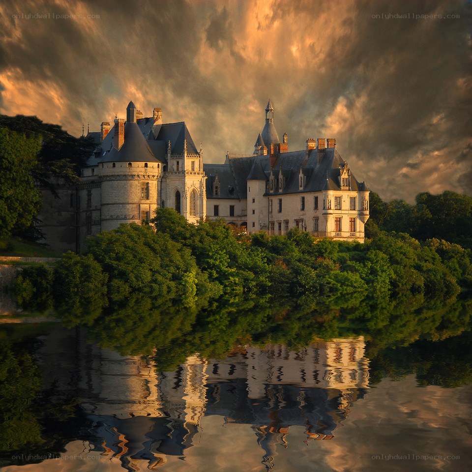 Château de Chaumont at sunset