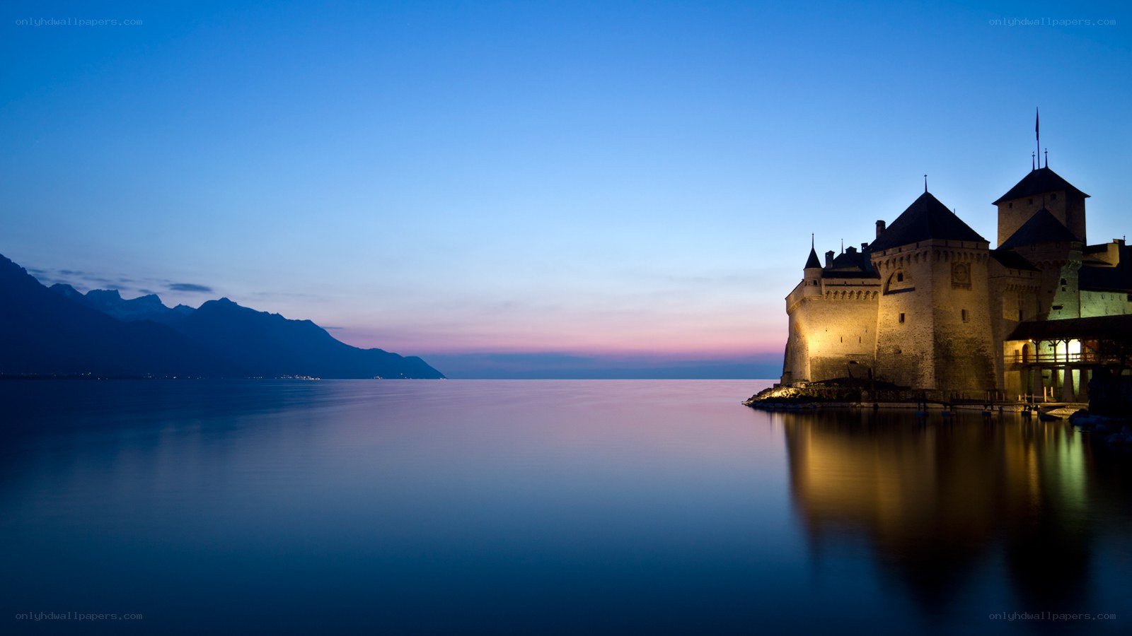 Château de Chillon at dusk