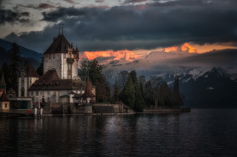 Château De Chillon — Dark