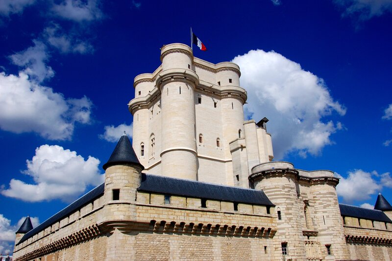 Château De Vincennes — Blue