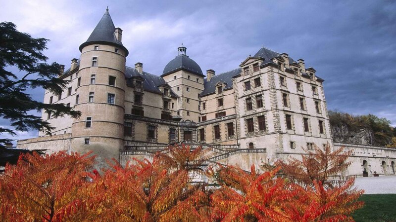 Château de Vizille in autumn