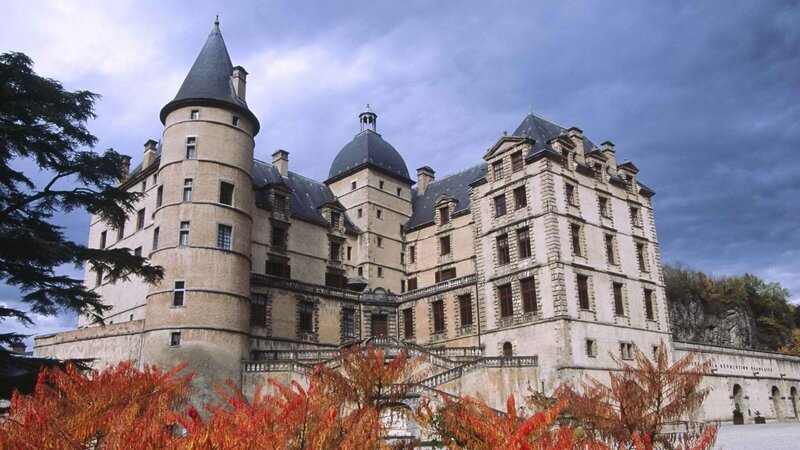 Château de Vizille in autumn