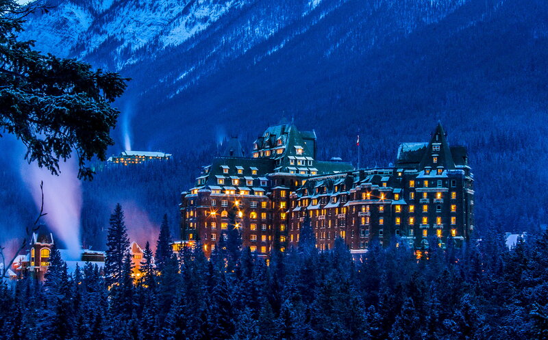 Château Lake Louise Hotel — Blue