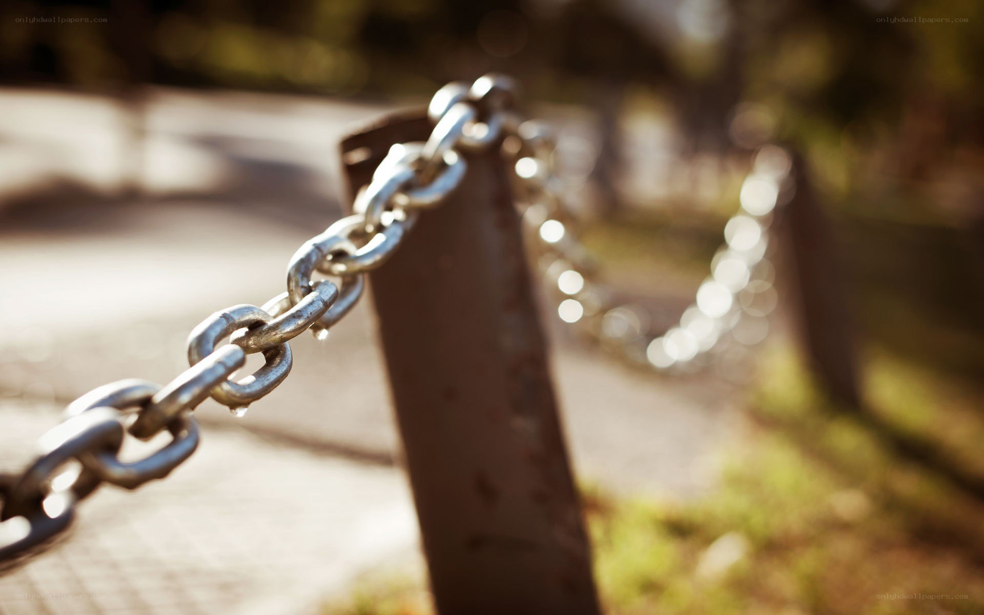 chain barrier in park