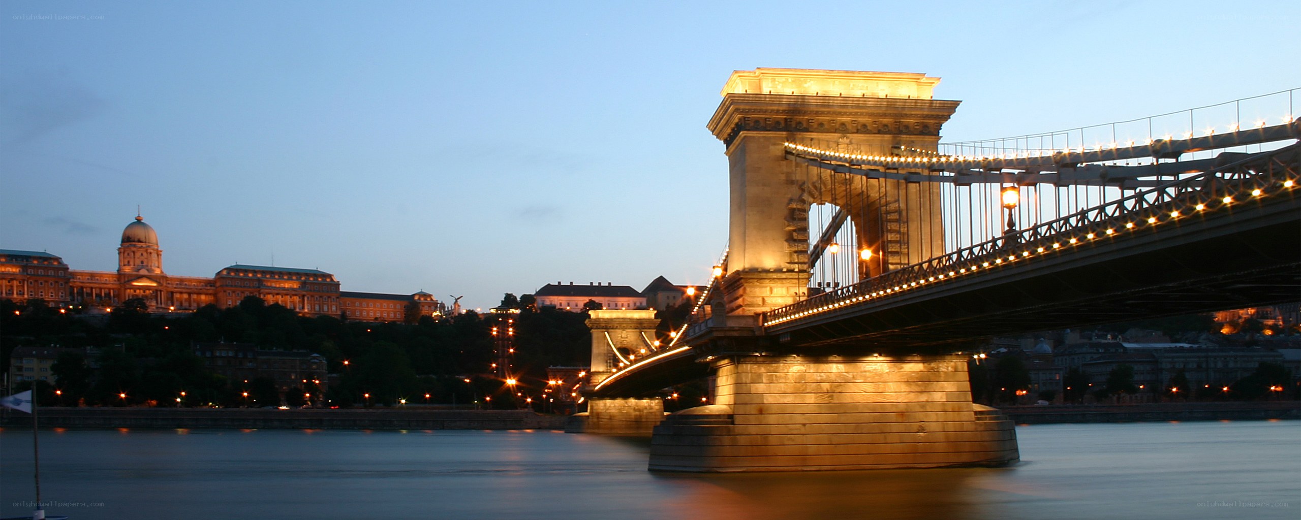 Chain Bridge at dusk in Budapest