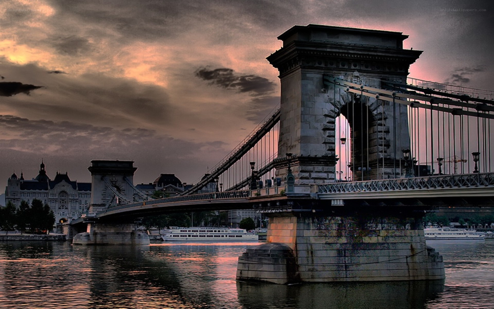 Chain Bridge at dusk in Budapest