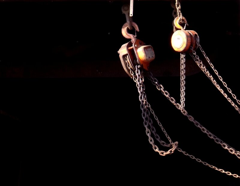 Chain Hoists on Chains