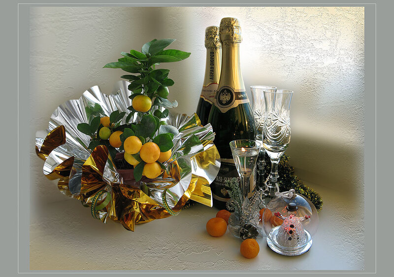 Champagne and citrus holiday arrangement