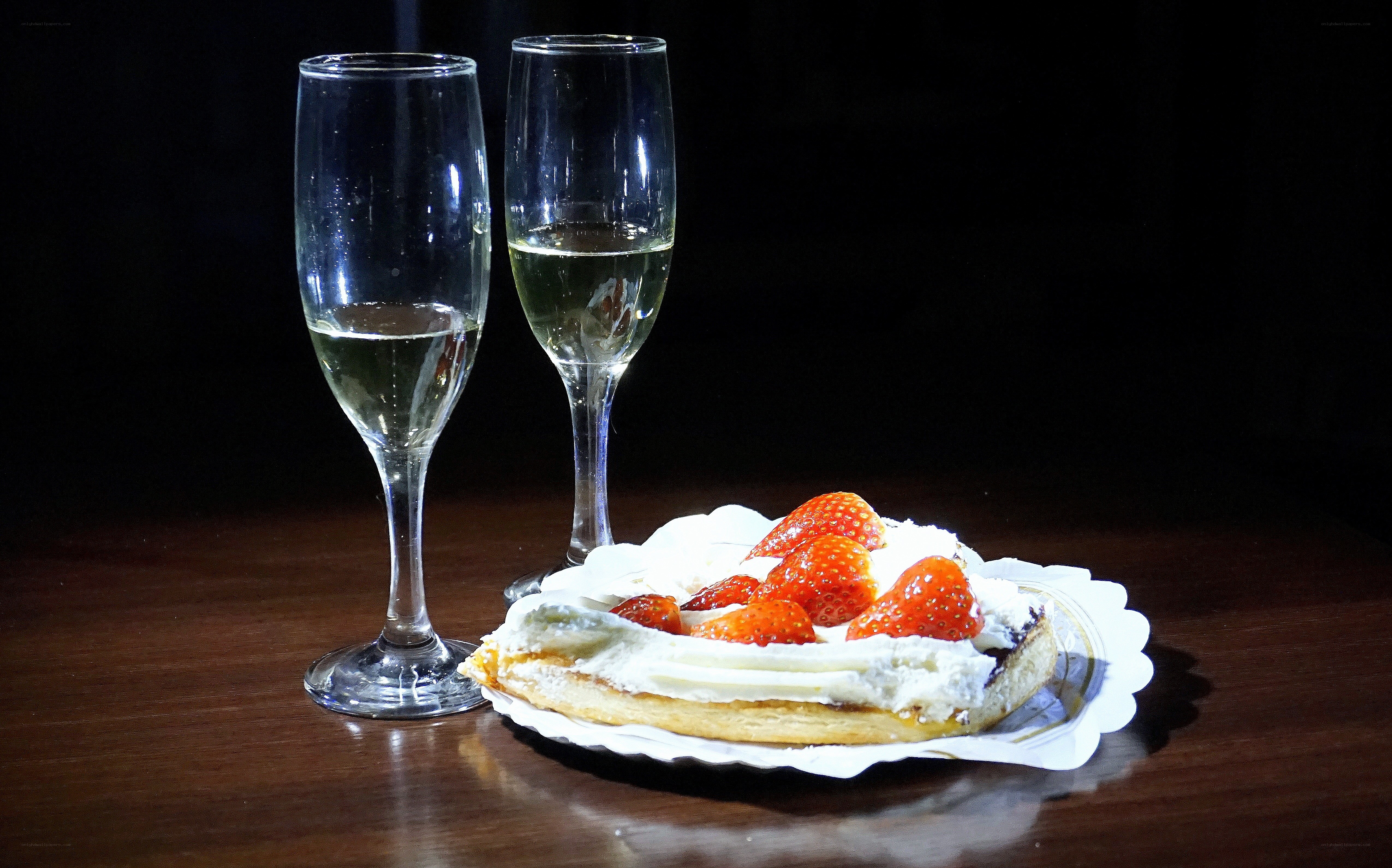 Champagne and strawberry tart