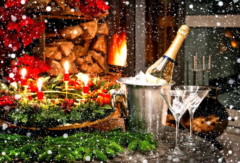 Champagne and Wreath — Green