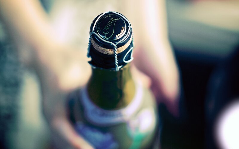 Champagne Bottle — Green