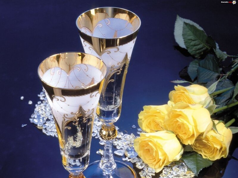 Champagne Flutes with Roses
