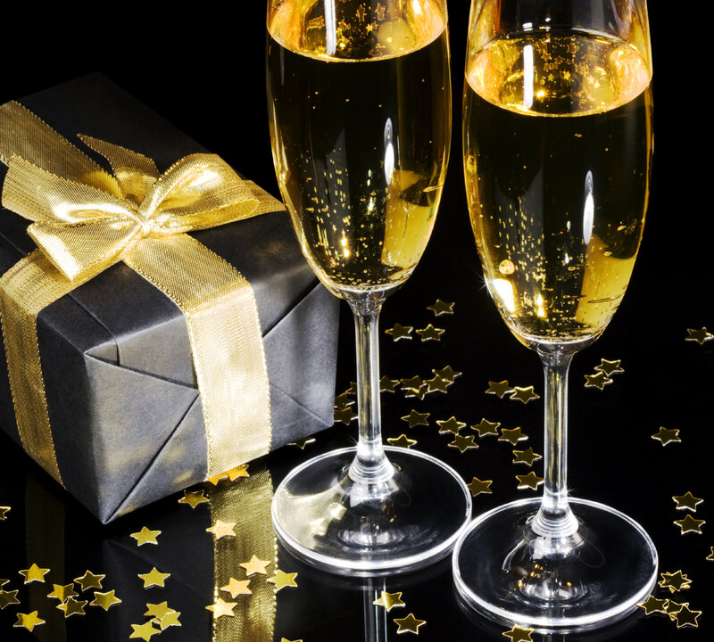 Champagne Glasses and Gift — Black