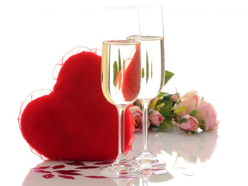 Champagne Glasses and Heart — Red, Romantic