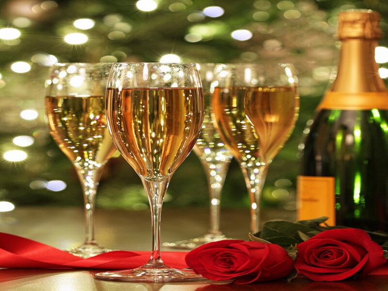 Champagne Glasses and Roses — Red