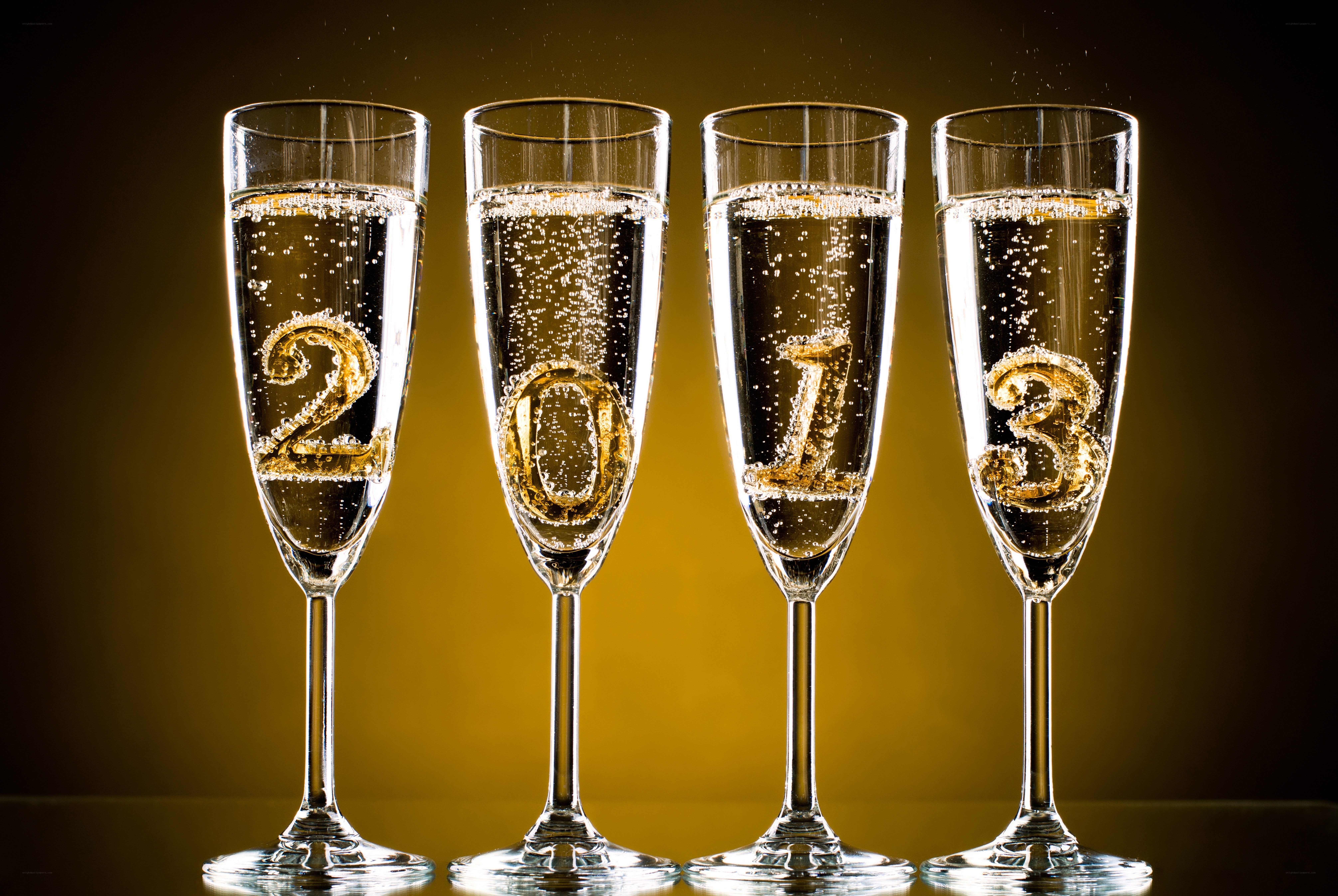 Champagne glasses with 2013