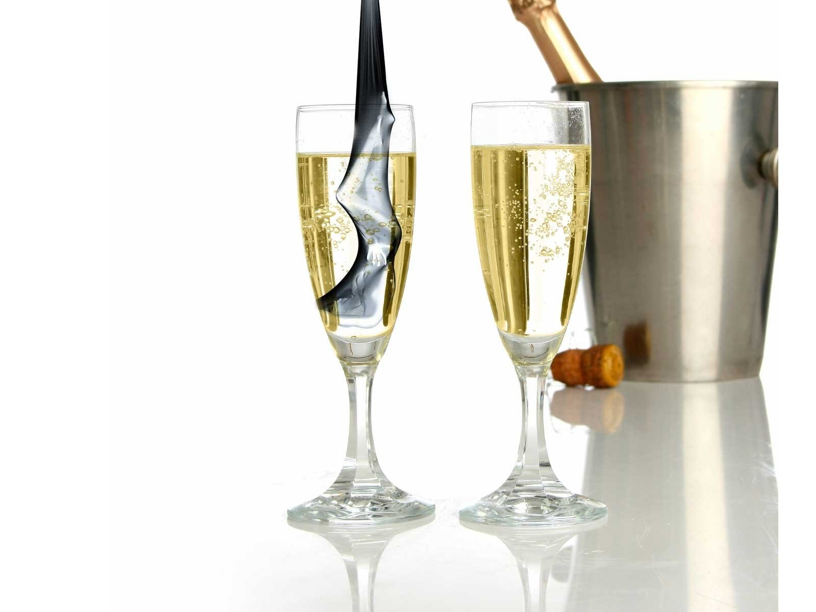 Champagne glasses with foot