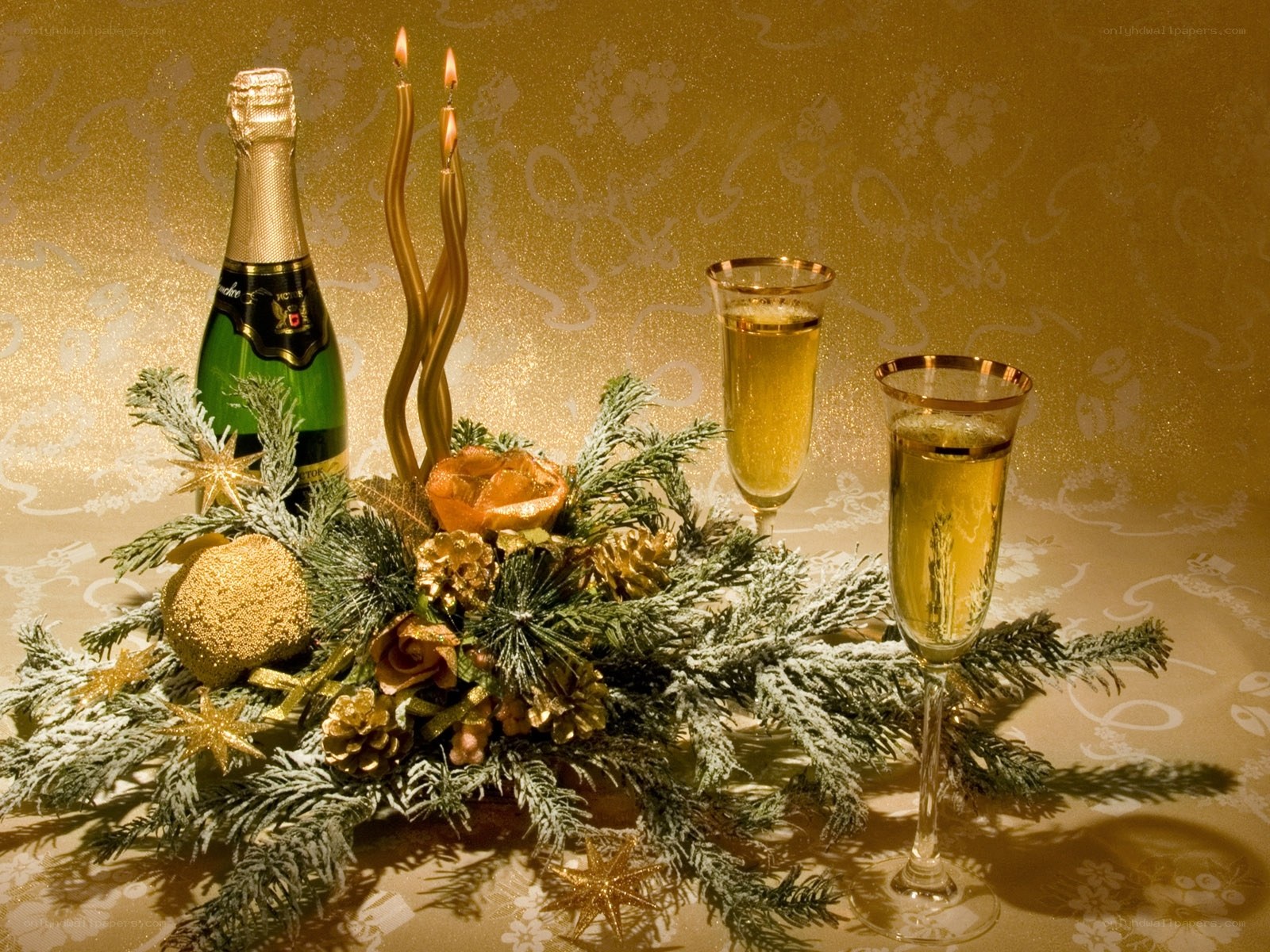 Champagne holiday centerpiece