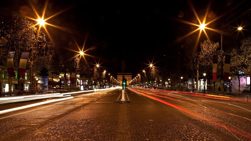 Champs-Élysées at Night — Black, Dramatic