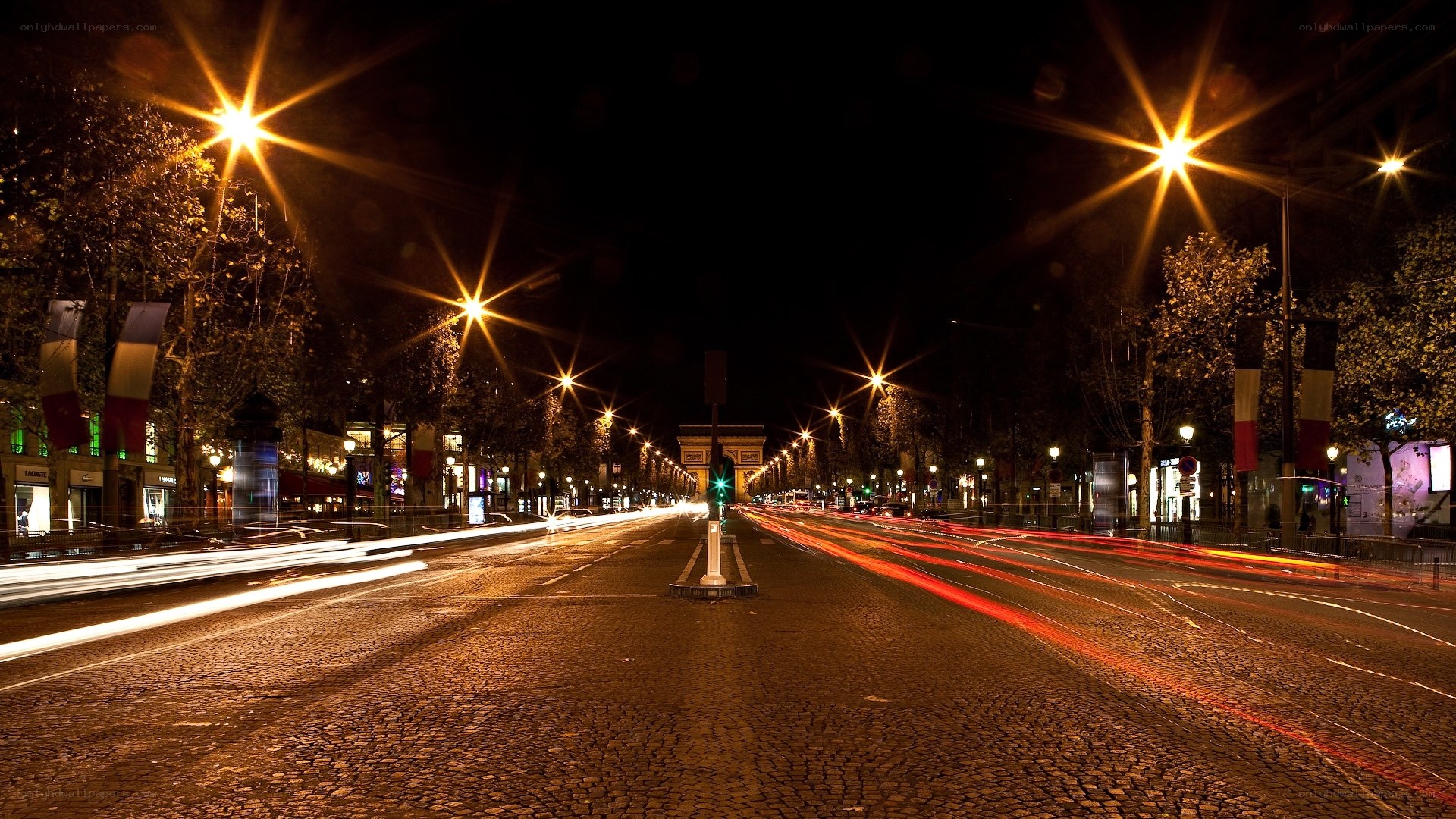 Champs-Élysées at night