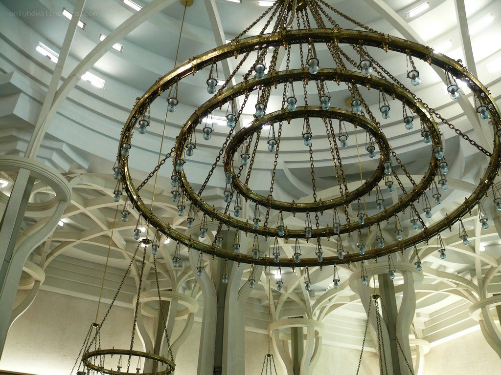 chandelier in a mosque