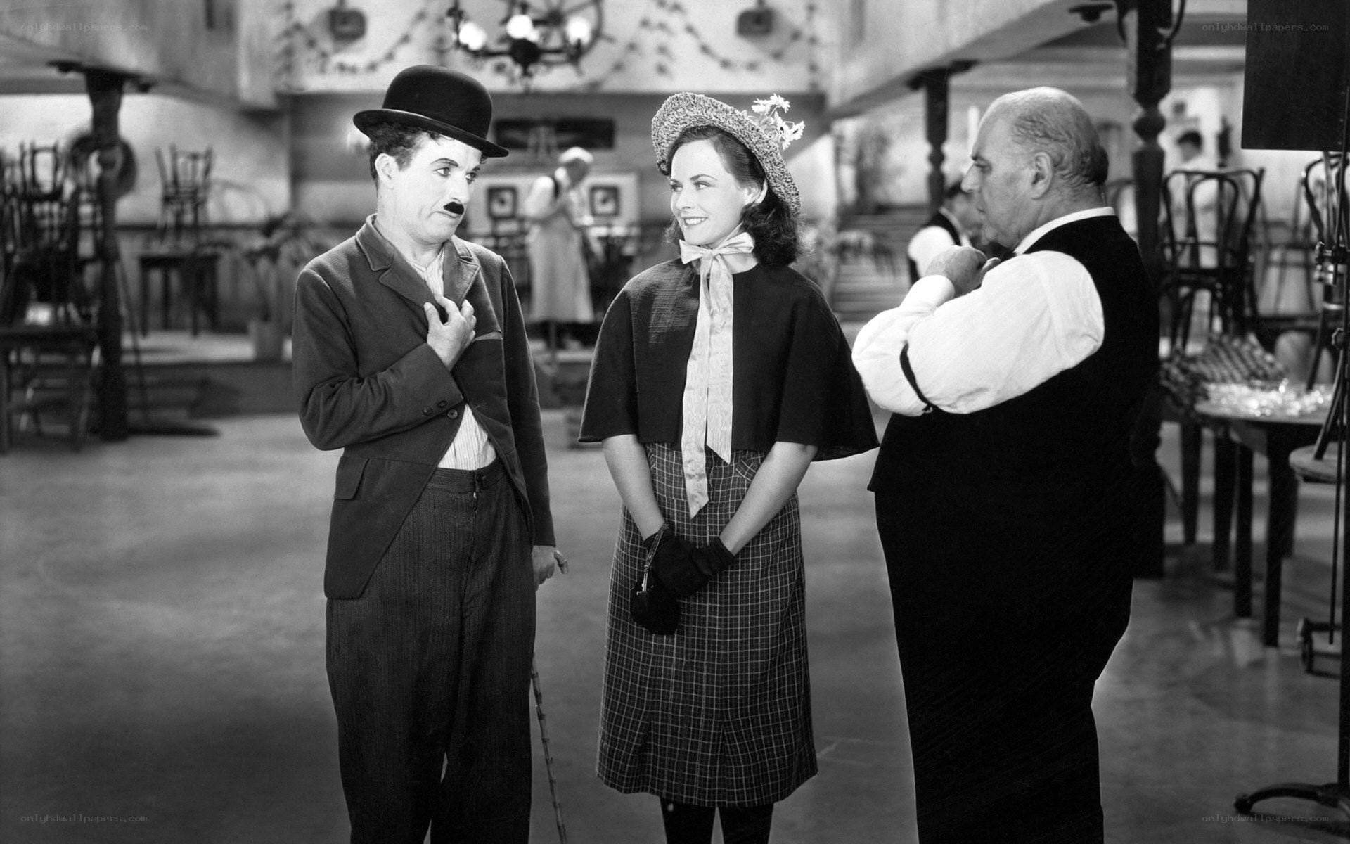 Charlie Chaplin in a classic scene