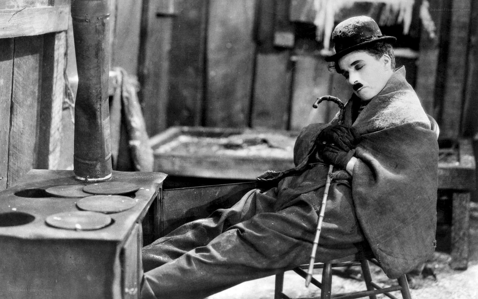 Charlie Chaplin in The Tramp