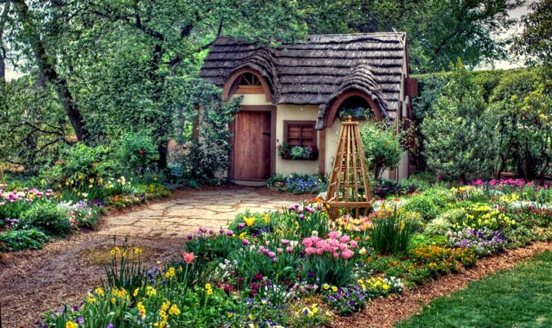 Charming garden cottage